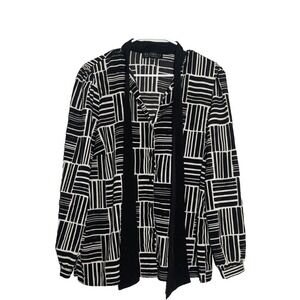 Eloquii  Blouse‎ Women's 18 Black/White Front Button Tie Neck Geometric
